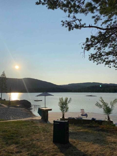 Fin, Enkel Leilighet Med Nydelig Strand I Naerheten Apartment Amdals Verk Exterior foto